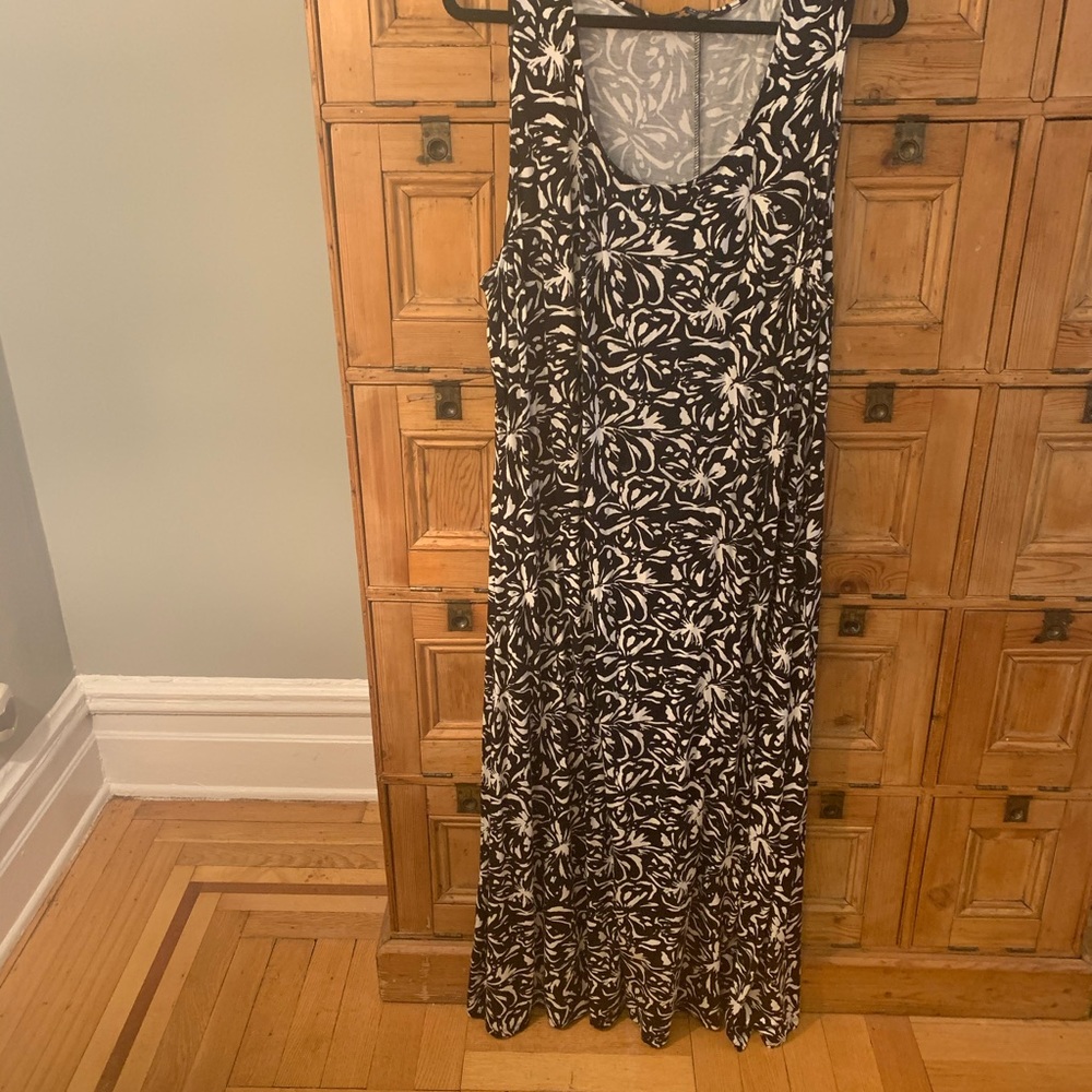 Sleeveless, maxi dress